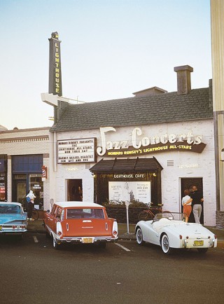 The Lighthouse jazz club, Hermosa Beach.<br /> (c) William Claxton