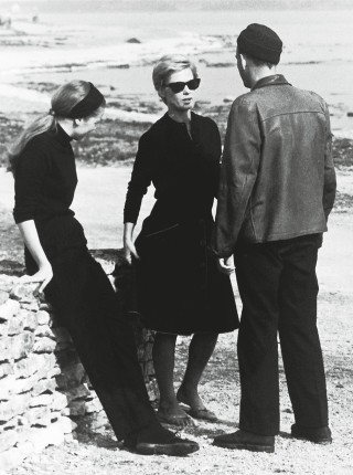 http://www.taschen.com/media/images/320/default_exc_bergman_05_0810071032_id_175645.jpg