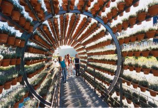 Dufttunnel (2004), Wolfsburg<br /> Photo (c) Studio Olafur Eliasson
