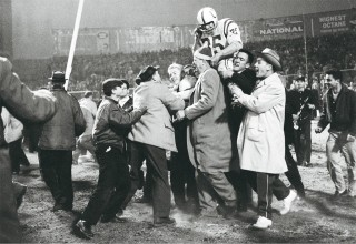 Guts and Glory: The Golden Age of American Football, 1958-1978 Winners' Rituals: NFL Championship, Colts 23, Giants 17, Yankee Stadium, December 28, 1958. Photo: Neil Leifer