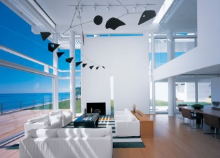 Richard Meier & Partners, Complete Works 1963-2008 Southern California Beach House, Southern California, USA. Photo: Scott Frances/Esto