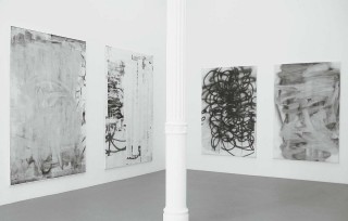 Christopher Wool: Paintings, installation view, Galerie Max Hetzler, Berlin 2002. Photo (c) J&ouml;rg von Bruchhausen