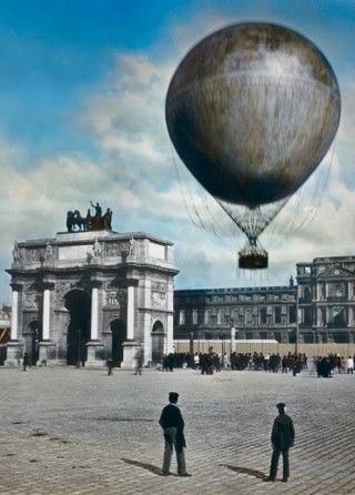 Henri Giffard's captive steam balloon, Tuileries Palace, Paris, 1878 (photographer unidentified)