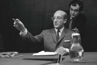 Kubrick with Peter Sellers on the set of <em>Dr. Strangelove</em>