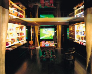 TASCHEN Shop, Paris 2000. Photos: Eric Laignel