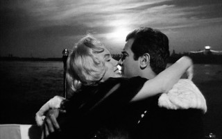 All's well that ends well.... Marilyn and Tony&acute;s final kiss (United Artists/MGM)