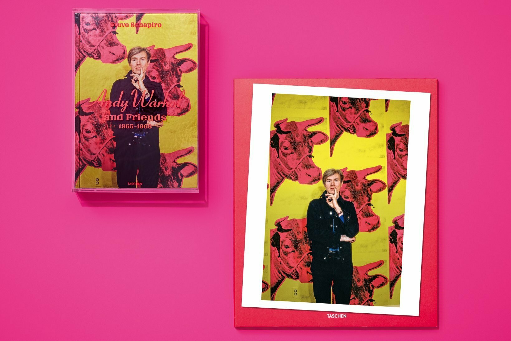 Steve Schapiro Andy Warhol And Friends Art Edition No 51 100 Andy Warhol With Cow Silkscreen On Wallpaper New York 1965 Limited Edition Libros Taschen