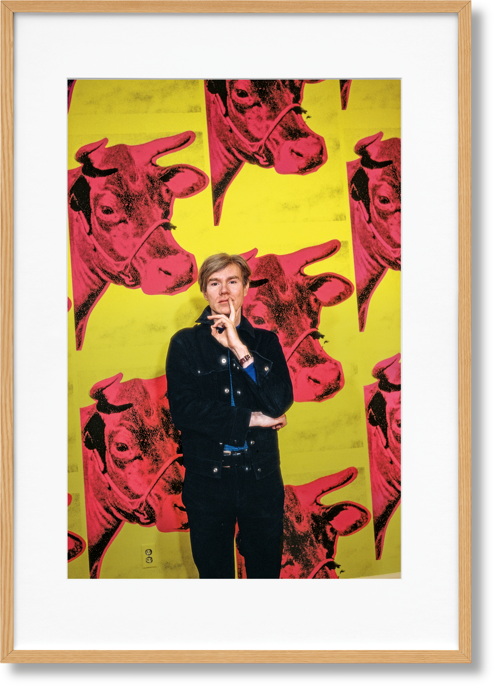 Steve Schapiro Andy Warhol And Friends Art Edition No 51 100 Andy Warhol With Cow Silkscreen On Wallpaper New York 1965 Limited Edition Libros Taschen