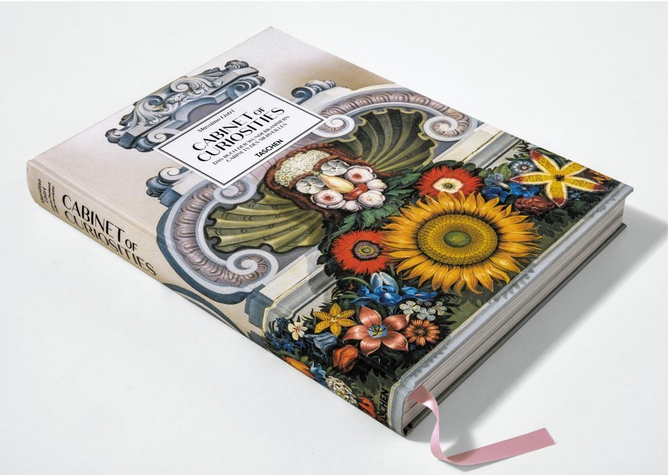 Massimo Listri. Cabinet of Curiosities - image 1