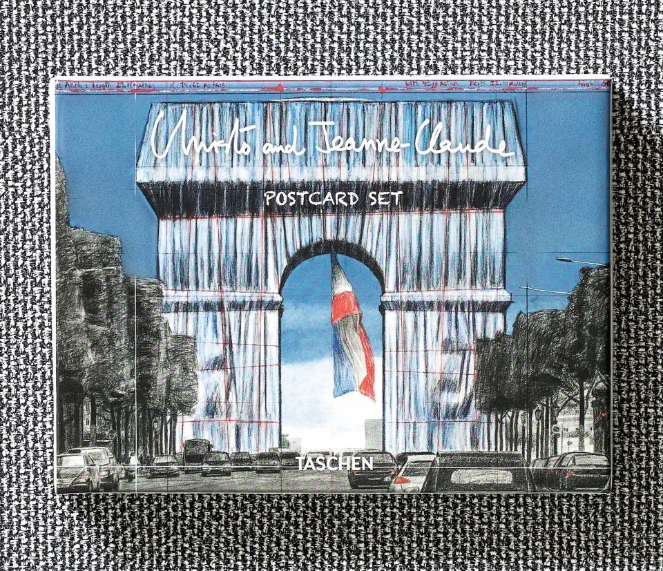 Christo and Jeanne-Claude. Postcard Set - image 1